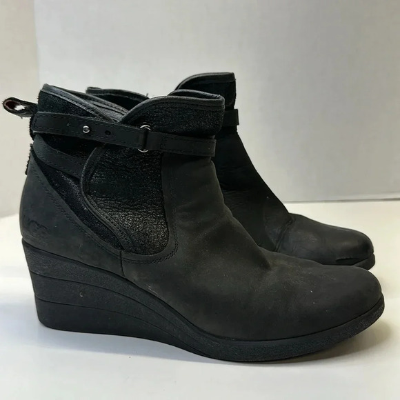 Ugg Emalie Ankle Boots Wedges Booties Leather Shearling Waterproof Zip Black  9 - Picture 5 of 10